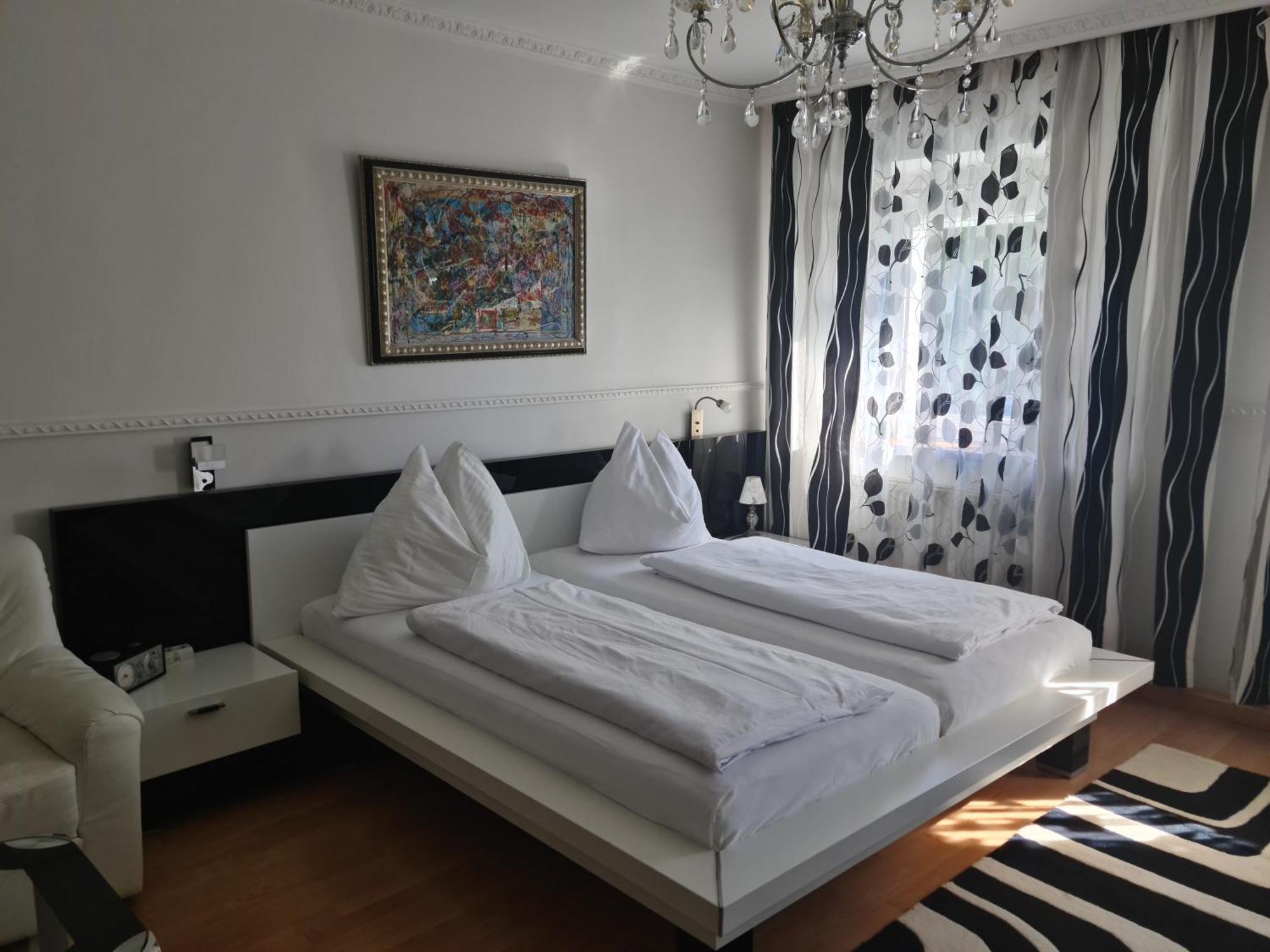 Hoeckner Plaza Hotel Attnang-Puchheim Bagian luar foto