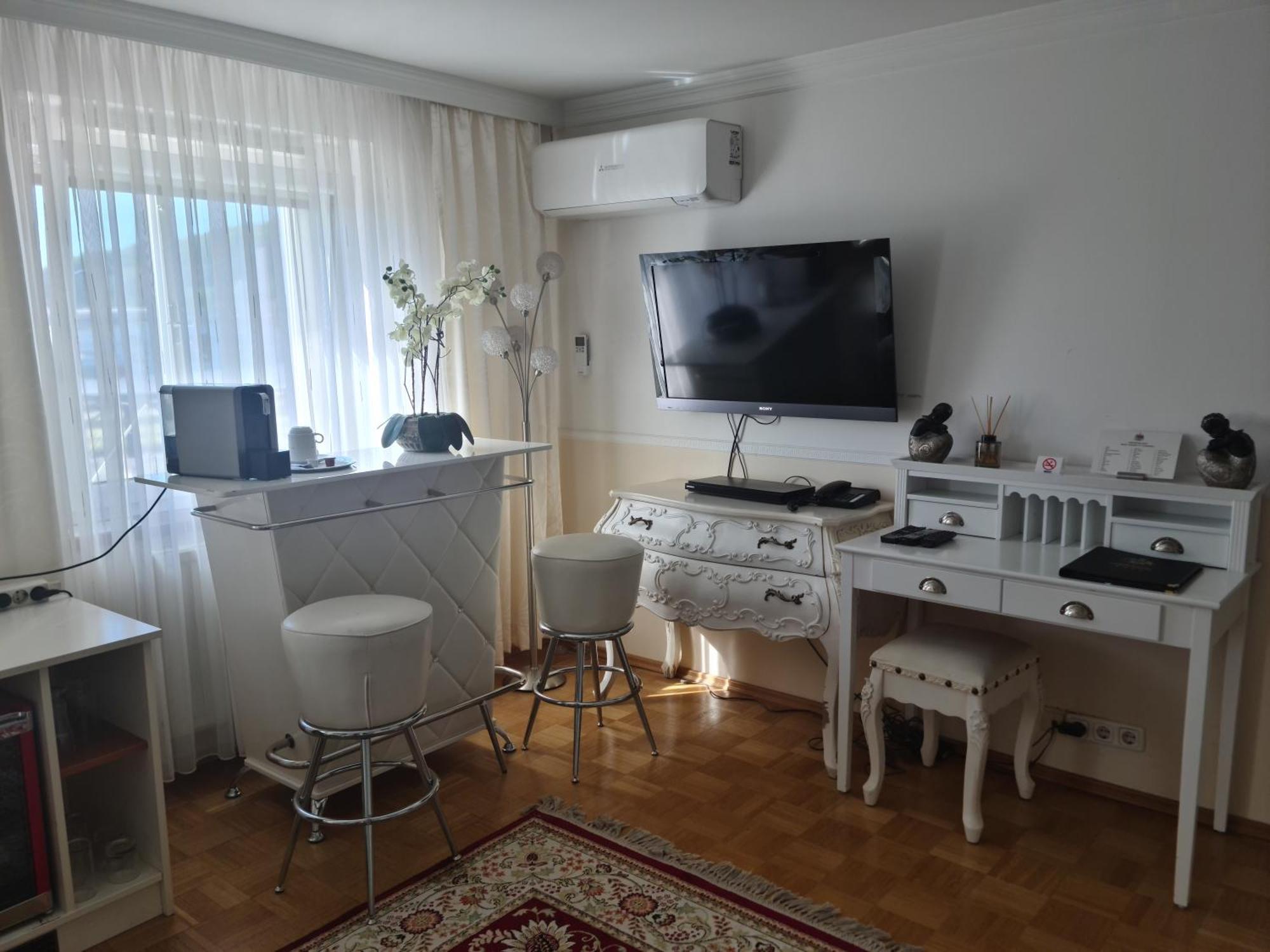 Hoeckner Plaza Hotel Attnang-Puchheim Bagian luar foto